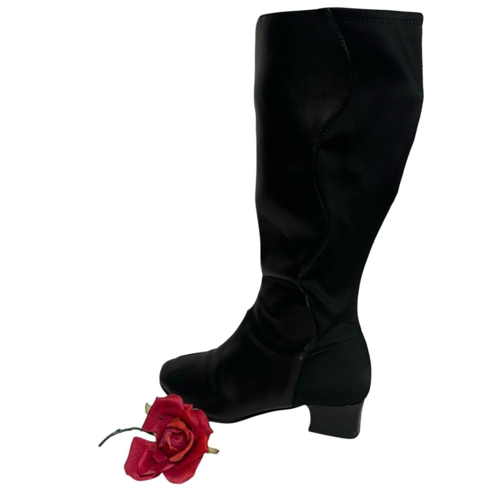 Black heeled knee zip up boots 7W Like New or new